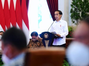 Peningkatan Peran TNI Polri Dinilai Bukti Jokowi Tak Percaya pada Para Menteri