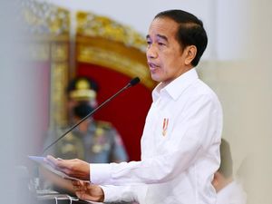 Jokowi Sebut Kenaikan Harga Pertamax Tak Bisa Dihindari
