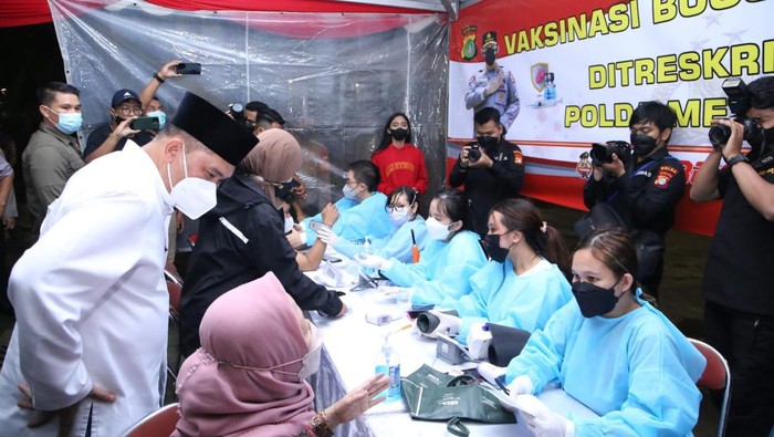 Kapolda Metro Jaya kunjungi gerai vaksinasi di Istiqlal