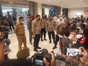 Polisi di Manado Buka Layanan Vaksinasi Malam Hari Selama Ramadan