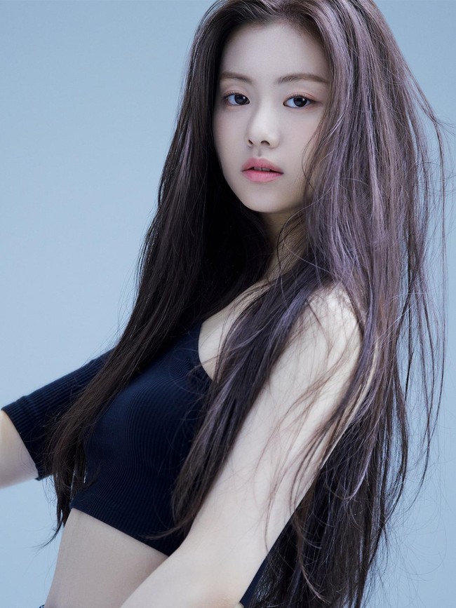 Potret Kim Garam, Mantan Personel LE SSERAFIM yang Kini Belajar Akting