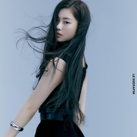 Tak sedikit pula yang melihat kemiripan personel LE SSERAFIM itu dengan aktris Go Min Si, Go Yoon Jung, Hyunjin LOONA, Rose BLACKPINK, hingga Jennie BLACKPINK. Foto: dok. Twitter @le_sserafim