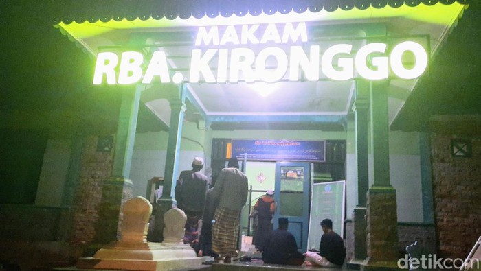 Makam Ki Ronggo Bupati Pertama Bondowoso