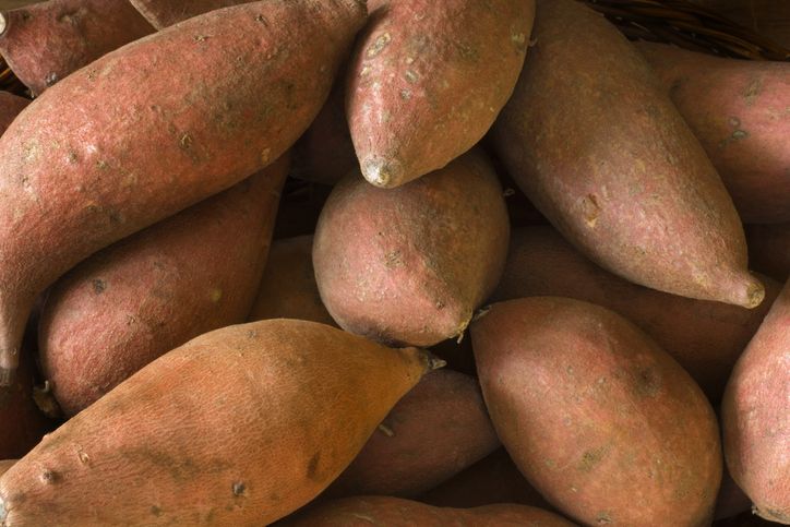 Makanan yang menyebabkan bau mulut