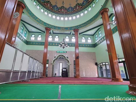 Masjid Baitul Muttaqin di Desa/Kecamatan Kutorejo sekilas terlihat biasa saja. Masjid ini ternyata menjadi bukti soliditas umat muslim dengan Etnis Tionghoa pada masa kolonial.