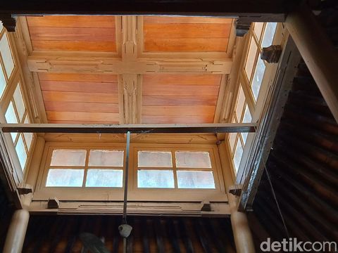 Masjid Kajoran atau Masjid Agung Kahuman di Desa Jimbung, Kecamatan Kalikotes.