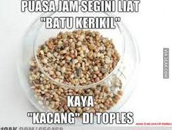 Meme Godaan Saat Berpuasa Bikin Ngakak Abis