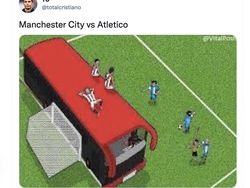 Kocak! Meme Parkir Bus Atletico Lawan Manchester City