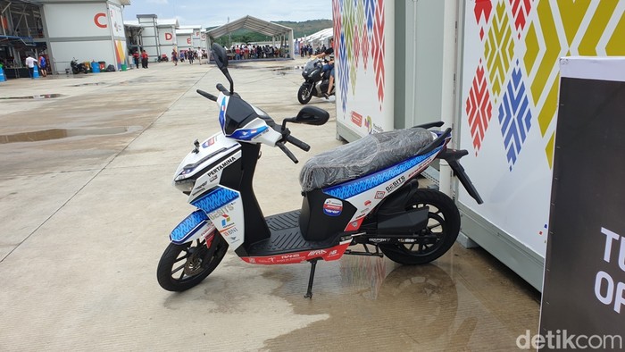 Motor Listrik Gesits Jadi Motor Paddock MotoGP Motor Listrik Gesits Jadi Motor Paddock MotoGP