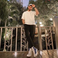 Pria kelahiran Semarang tersebut sudah sering mewakili Tanah Air di pertandingan internasional, sebut saja SEA Games dan Piala AFF sebagai kiper utama. Foto: Instagram @muhammadalbagir13