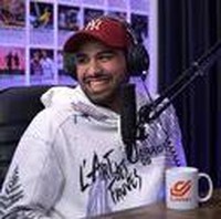 Tak hanya saat melawan Thailand, Albagir kembali dipuji dalam laga Indonesia melawan Malaysia. Ketika itu, ia berusaha menyelamatkan gawangnya dengan menghalau bola pakai kepala. Indonesia akhirnya menang dengan skor 5-1.Foto: Instagram @muhammadalbagir13