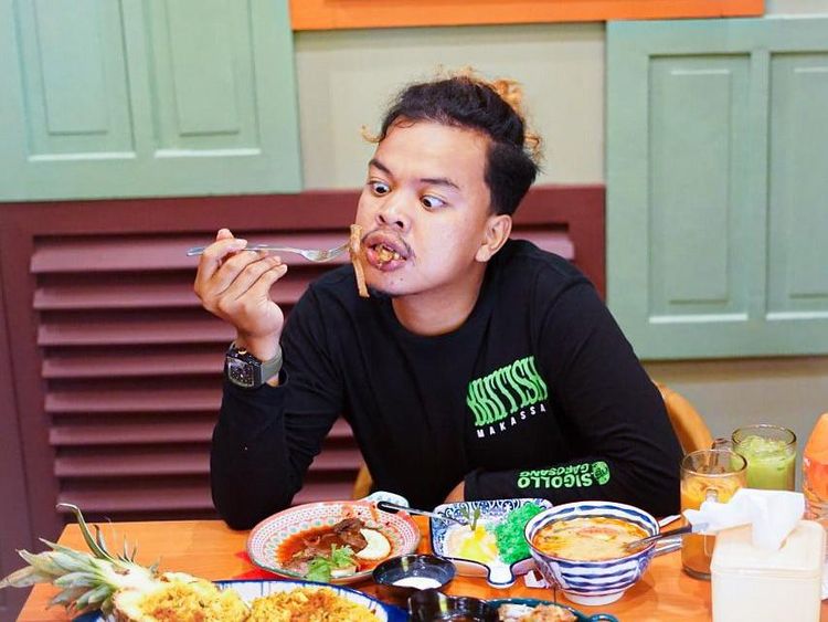 Muis Ceska, Komedian yang Doyan BBQ Korea di Resto AYCE