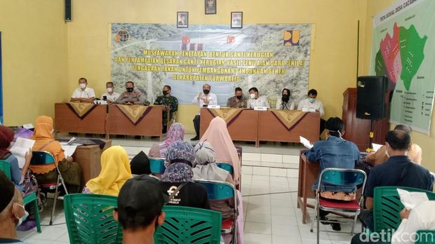 Musyawarah penetapan ganti rugi lahan tambang andesit Desa Wadas, Purworejo, Rabu (6/4/2022).