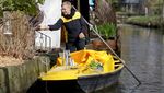Nggak Biasa, Tukang Pos di Jerman Antar Surat Naik Perahu