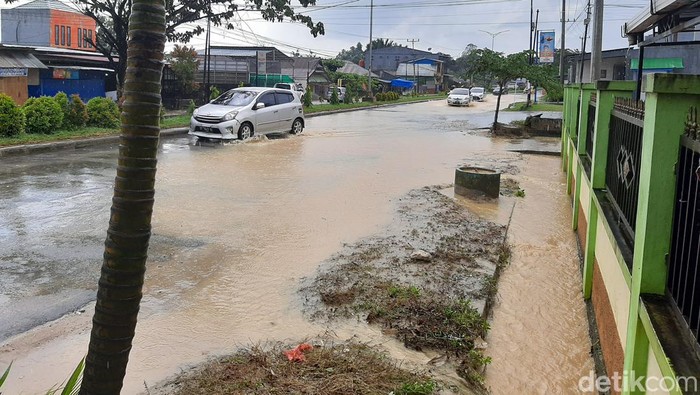 Perbaikan Drainase Jalan Brigjen Katamso Kendari Terhambat Anggaran