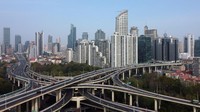 Untuk diketahui, selain menjadi pusat industri keuangan, Shanghai adalah pusat semikonduktor, elektronik, dan manufaktur mobil. Selain itu merupakan pelabuhan pengiriman tersibuk di dunia.