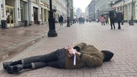 Aksi protes yang dilakukan demonstran di Moskow itu pun digelar di sejumlah area seperti Taman Alexander, dekat Katedral Kristus Sang Juru Selamat, di Jalan Nikolskaya dan di Arbat Lama (Old Arbat).