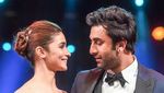 Potret Mesra Alia Bhatt dan Ranbir Kapoor, Siap Menikah Pekan Ini!
