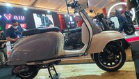 Skutik bergaya klasik ini dijual dengan harga Rp 69.000.000 (OTR Jakarta). Foto: Luthfi Anshori/detikOto