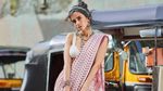Serasinya Hrithik Roshan dan Saba Azad, Nggak Kelihatan Beda 17 Tahun!