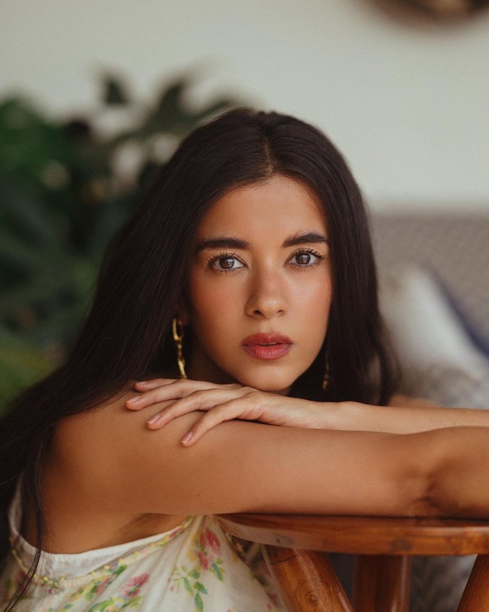 Saba Azad Saba Azad