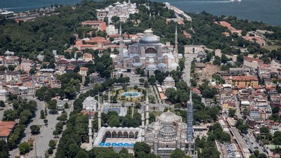Sama-sama di Istanbul, Dua Masjid Ini Nyaris Mirip dan Sering Tertukar