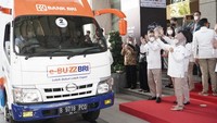 Hal tersebut ditandai dengan seremoni pelepasan E-Buzz BRI pada acara Kick Off Serambi Rupiah Ramadan, Senin (4/4/2022)