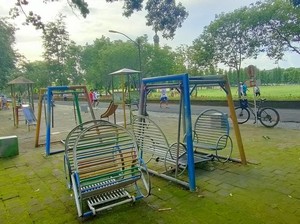 Arena Bermain Anak Rusak, Berkarat