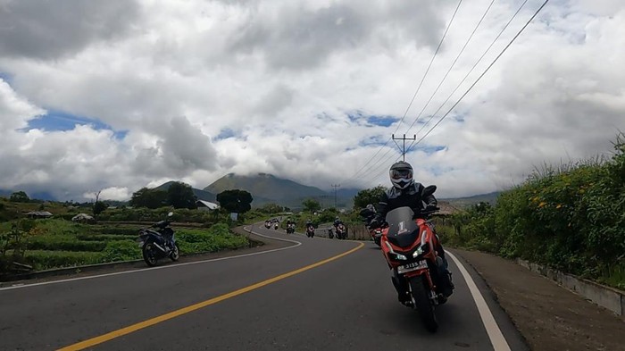 Tips berkendara motor aman dan nyaman selama puasa
