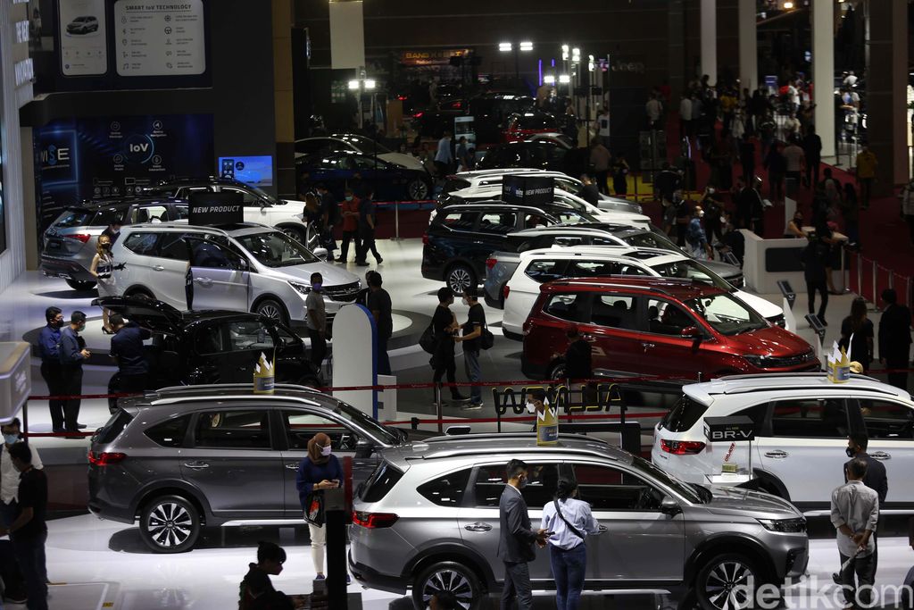 Indonesia merupakan pasar otomotif terbesar di Asia Tenggara. Pameran IIMS Hybrid 2022 di JIExpo, Kemayoran, Jakarta, pun ramai dikunjungi.