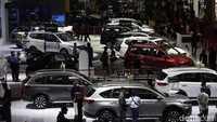 Berbagai macam merk mobil dipamerkan mulai merek korea, china, eropa dan Jepang.