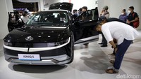 IIMS 2022 diikuti sejumlah merek otomotif roda dua dan empat. Deretan merek kendaraan roda empat meliputi BMW, Chery, DFSK, Honda, Hyundai, Jeep, Mazda, MG, Mitsubishi, Suzuki, Tesla, Toyota, dan Wuling.