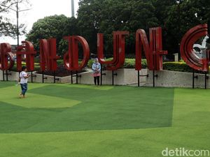 Wisata Alun-alun Bandung: Sejarah, Fasilitas, hingga Harga Tiket