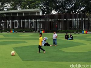 Suasana Ngabuburit di Alun-alun Bandung