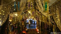 Jakrta Aquarium Safari juga mendekor salah satu lorongnya menjadi nuansa bazar di Maroko.