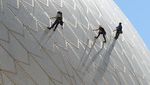 Begini Ruwetnya Pemeliharaan Lapisan Luar Sydney Opera House