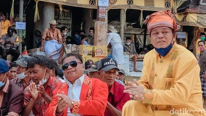 Acara syukuran rumah adat tongkonan atau Mangrara Banua keluarga Bupati Toraja Utara (Torut), Yohanis Bassang