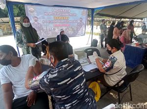 Ini Waktu Terbaik Biar Tak Antre Vaksinasi di Stasiun Pasar Senen