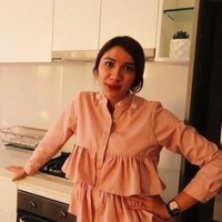 Kini tinggal di Australia, begini penampakan apartemen milik Acha Sinaga. Apartemennya itu terlihat rapih dan bersih dengan desain minimalis. Dengan didominasi warna putih, apartemen Acha terlihat elegan. Foto: YouTube