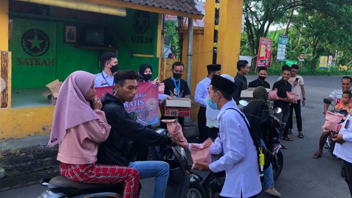 Bapas karangasem bagi takjil