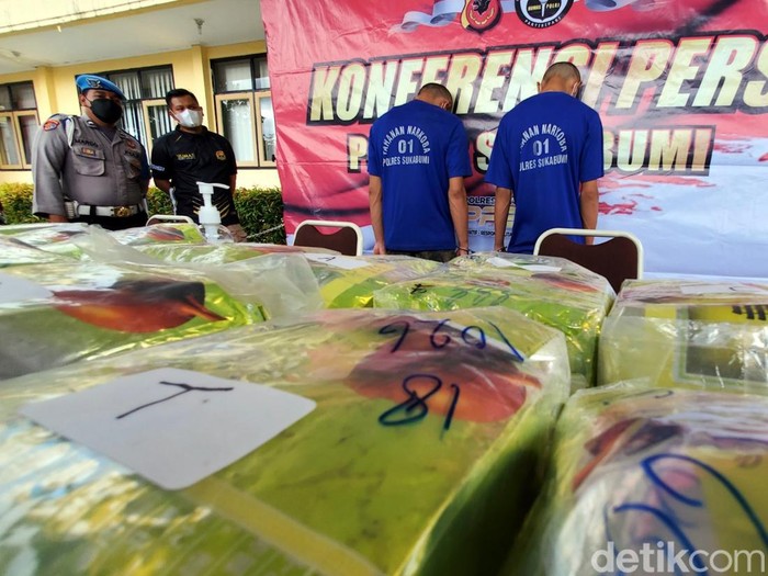 Barang bukti sabu 24 kilogram senilai Rp 29 miliar di Sukabumi.