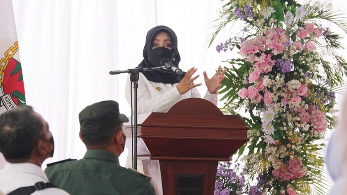 Bupati Mojokerto Ikfina Fahmawati