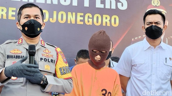 Dalang investasi bodong menyasar emak-emak di Bojonegoro akhirnya ditetapkan sebagai tersangka
