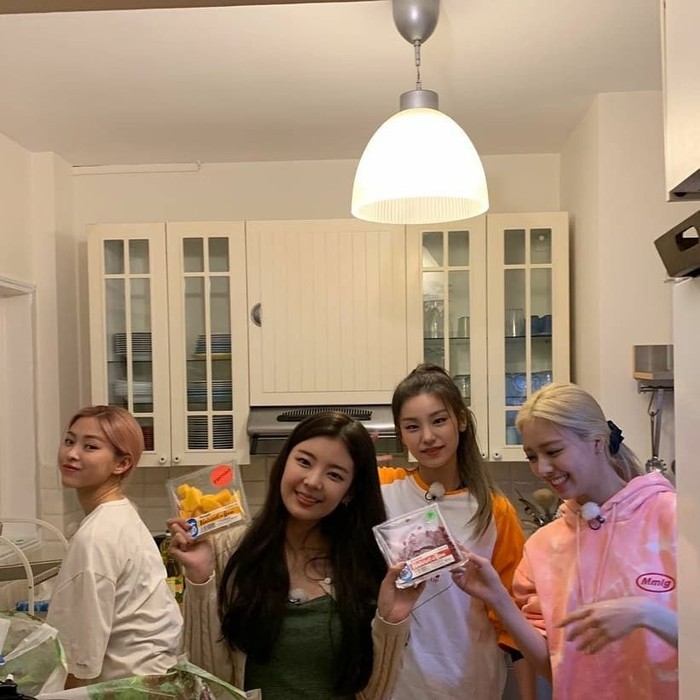 Dapur selebriti Korea Dapur selebriti Korea yang minimalis