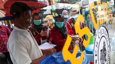 Dinkes Cek Kandungan Takjil di Kota Tangerang