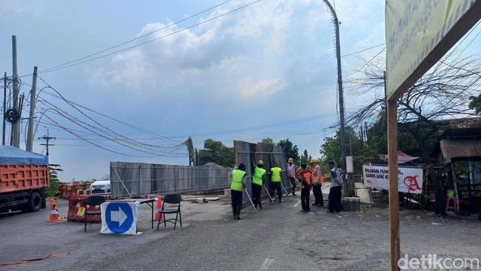 Jalan Nasional Lamongan Ditutup Total Hari Ini Mulai Pukul 14.00 Sampai 05.00