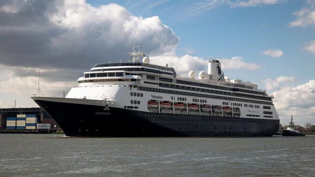 Kapal pesiar Volendam