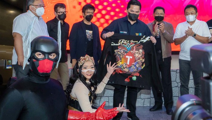 Kartu Voucher Fisik dan E-Money Ini Bergambar Karakter Bumilangit PT Telekomunikasi Seluler (Telkomsel) dan PT Bank Mandiri (Persero) Tbk (Mandiri) bersama PT M Cash Integrasi Tbk (MCAS Group) berkolaborasi dengan Bumilangit meluncurkan voucher fisik internet Telkomsel dan kartu E-Money Mandiri dengan desain edisi karakter Bumilangit.