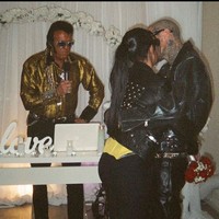 Kourtney dan Travis melakukan ‘pernikahan’ mereka itu setelah hadir di Grammy Awards yang juga dilaksanakan di Las Vegas. Foto: dok. Instagram