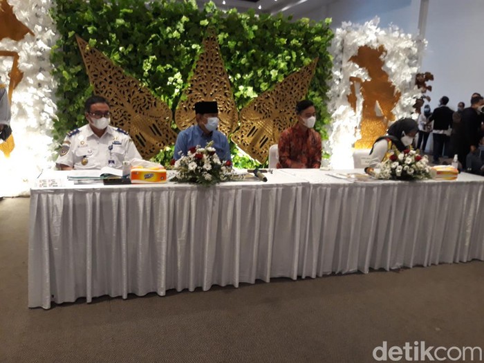 Kunjungan Komisi 5 DPR RI di Terminal Tirtonadi Solo, Kamis (7/4/2022).
